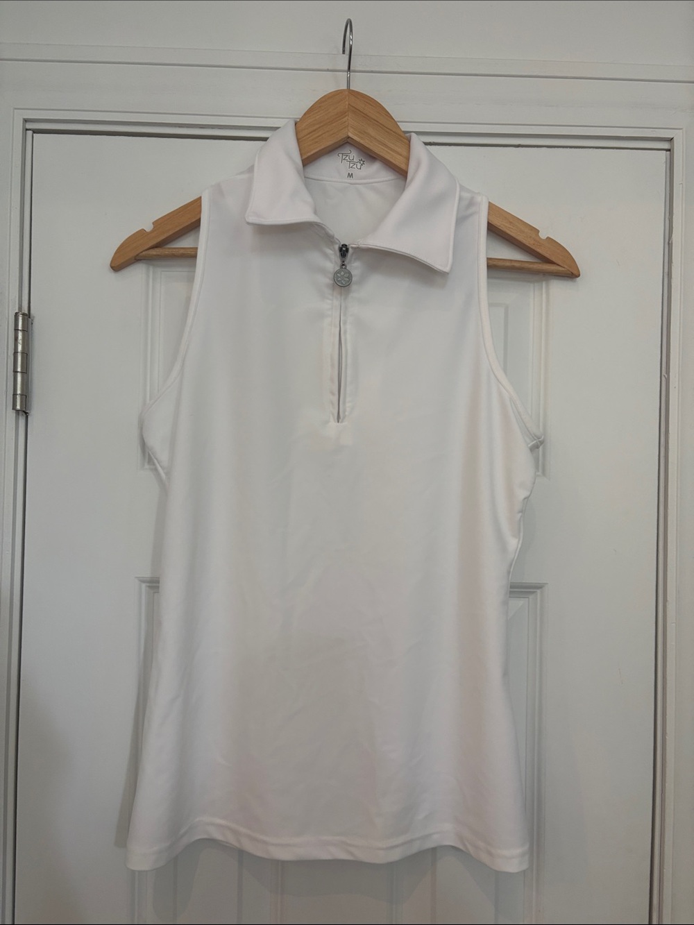Tzu Tzu Sport Allie Sleeveless Golf Polo Top White NWOT Size M